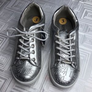 Girls Lace Up Silver Sneakers